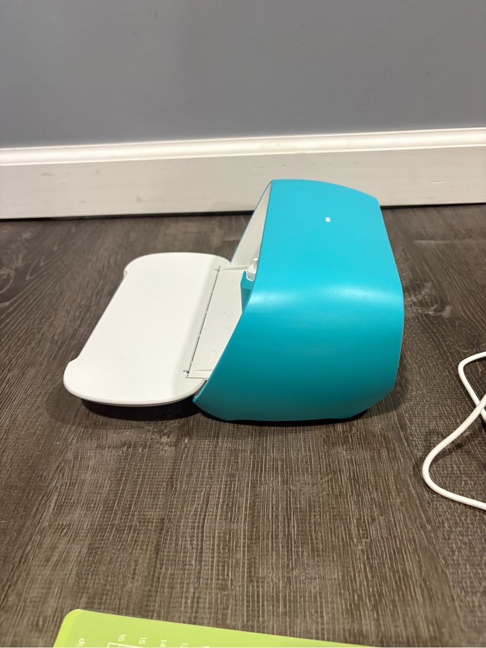 Cricut Joy Portable Compact Smart Cutting Machine Blue With Power Cord & Mat - Picture 3 of 5